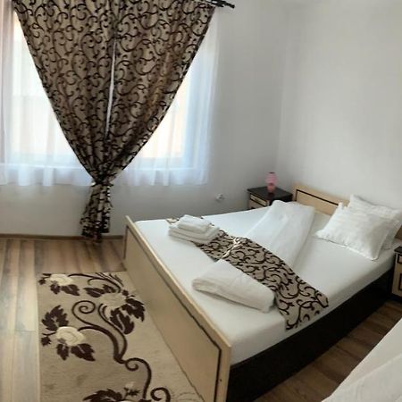 M Dey Hotel Felsővisó Kültér fotó